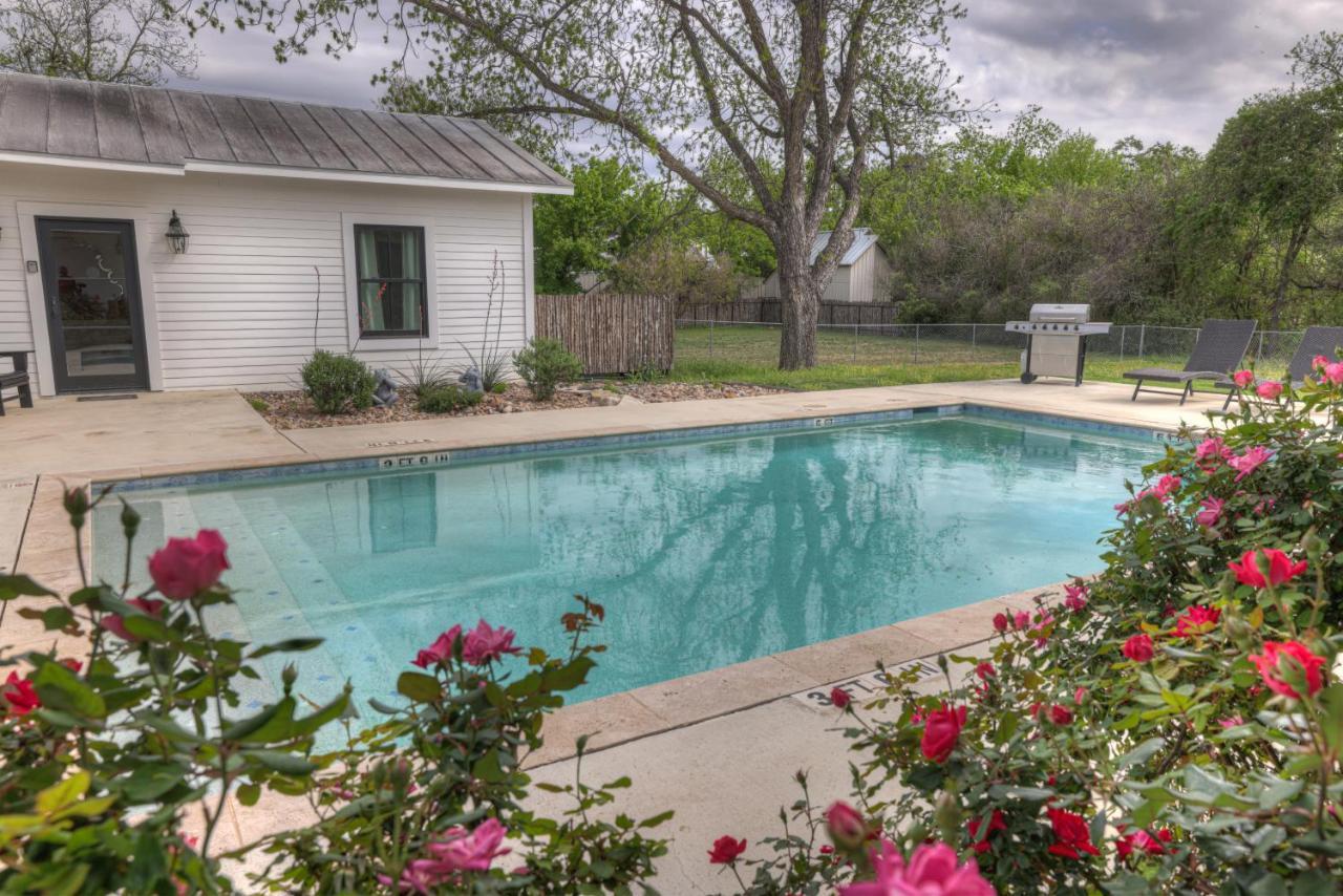 Schubert Inn Cottage - Pool - Walk To Main St 弗雷德里克斯堡 外观 照片